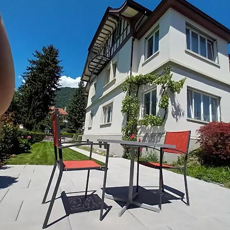 Henry's * Entrelagos