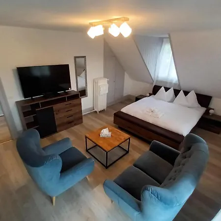 Henry's Homestay szállás *