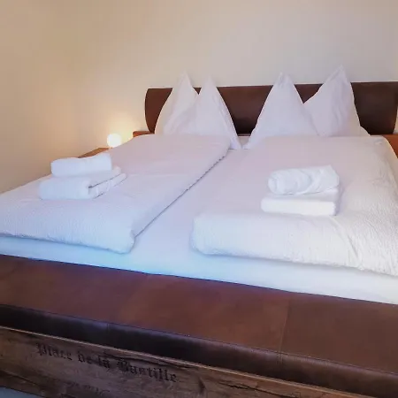 Henry's Homestay szállás