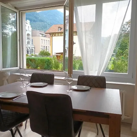Henry's Interlaken